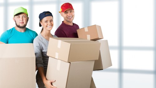 Packing and moving household items with a local removal van